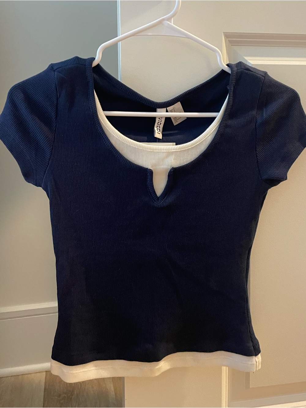H&M Navy Ribbed Crop Top - Picture 3 of 3